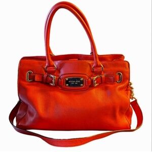 EUC Michael Kors Hamilton East West 2-Way Coral Tote with Gold Hardware